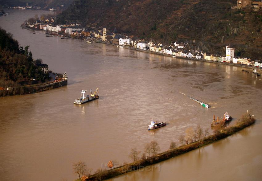 Schiff gesunken St Goarhausen Loreley P099.jpg